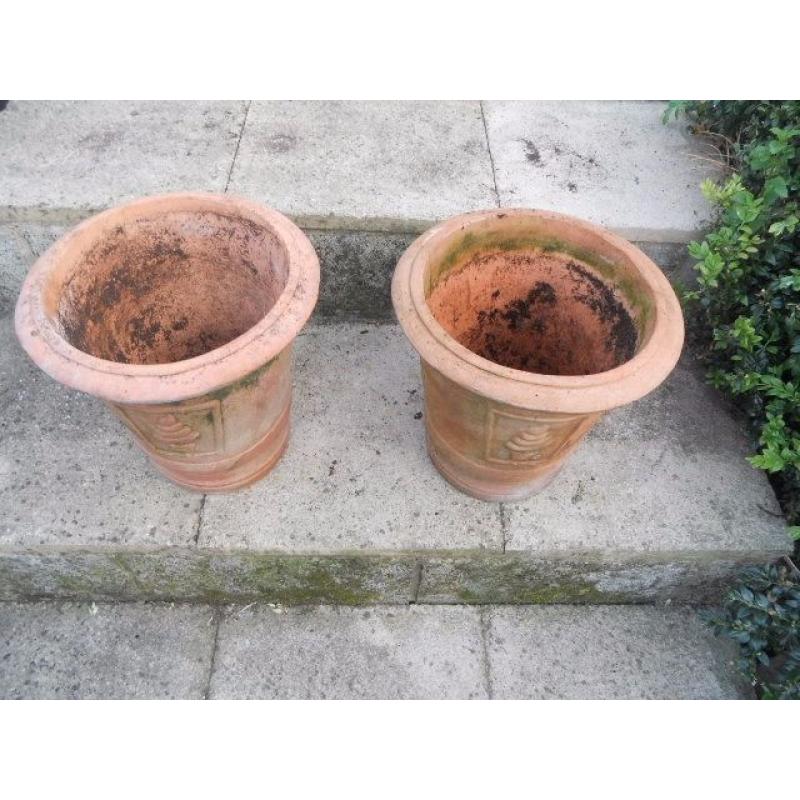 2 X TEROCOTTA PLANT POTS IN USED CONDITION