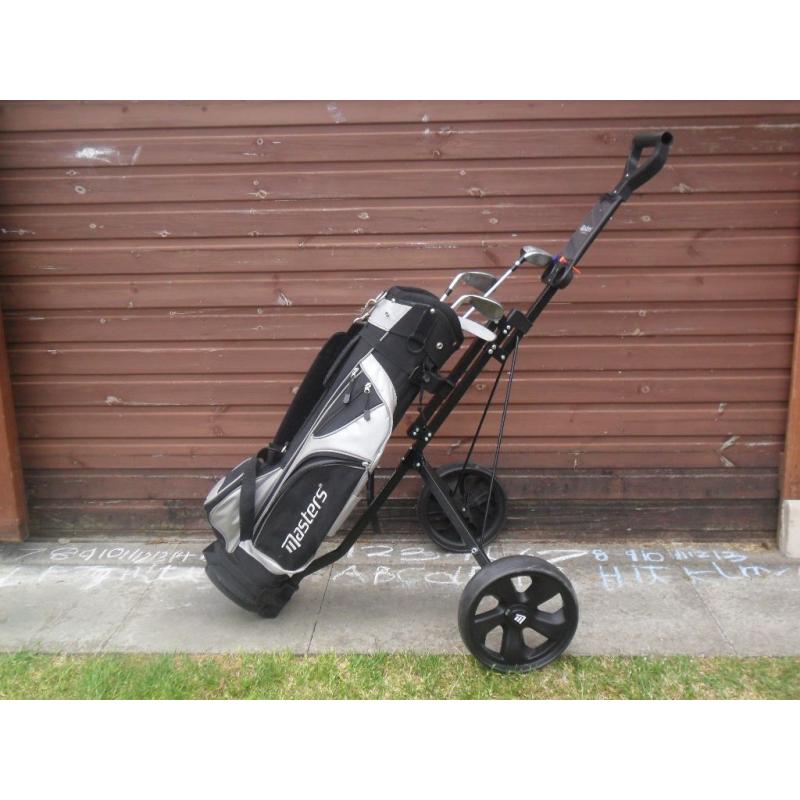 Masters Junior golf set and trolley