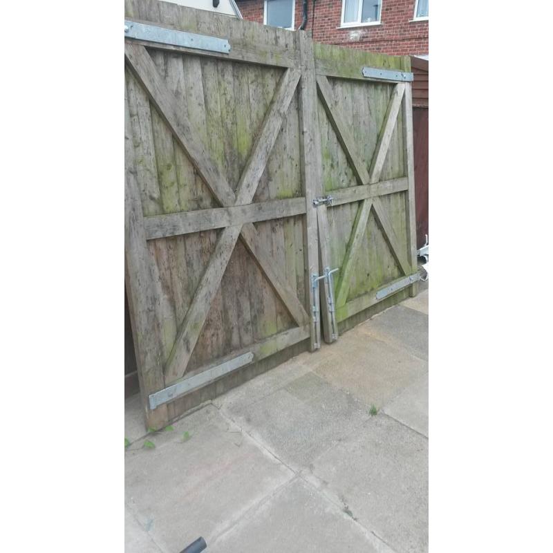 back drive way gates each gate is 73 inches tall and 47 inches wide with hinges