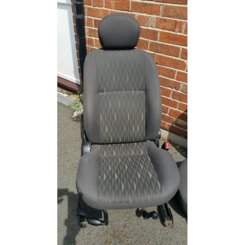 Ford focus mk1 3door seats plus door cards