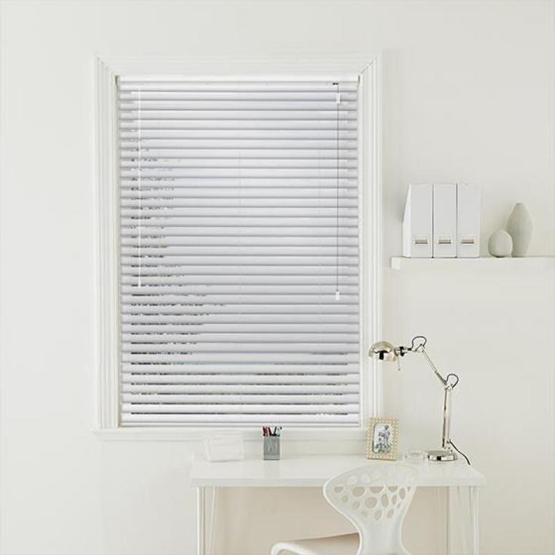 1 x Polar Bear Venetian Blind Width 148 cm Drop 126 cm New "WEB BLINDS"