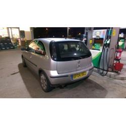 Vauxhall Corsa 04 plate