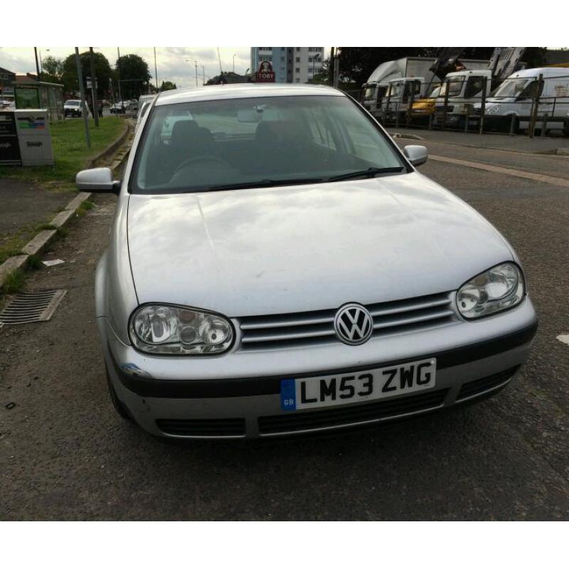 Volkswagen GOLF 1.6 Excellent condition Automatic