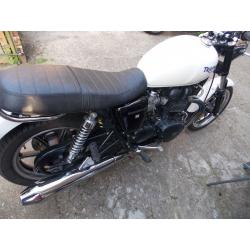 TRIUMPH BONNEVILLE 865,2009(59), 14900M, WHITE 1 OWNER,FSH,VGC,MOT, DELIVERY &PART EX