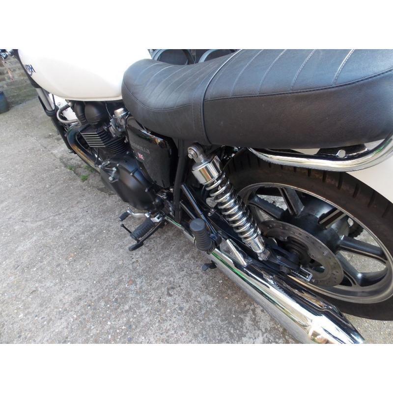 TRIUMPH BONNEVILLE 865,2009(59), 14900M, WHITE 1 OWNER,FSH,VGC,MOT, DELIVERY &PART EX