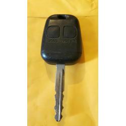 GENUINE TOYOTA COROLLA AVENSIS 2 BOTTON REMOTE KEY FOB