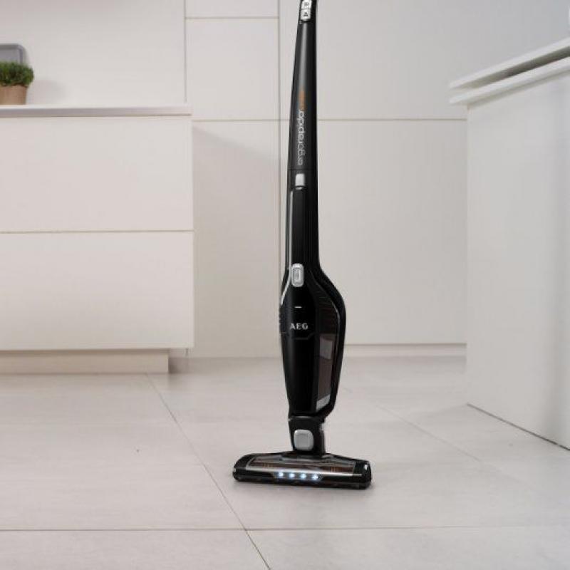 AEG AG3103 Ergorapido BRC 2-in-1 Cordless Li-Ion Vacuum Cleaner, 10.8 V, 17 W - Black