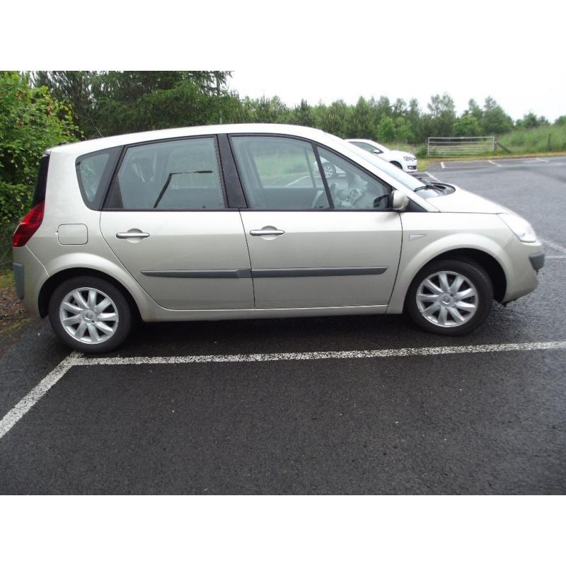 Renault Megane SCENIC low milage 1 years MOT