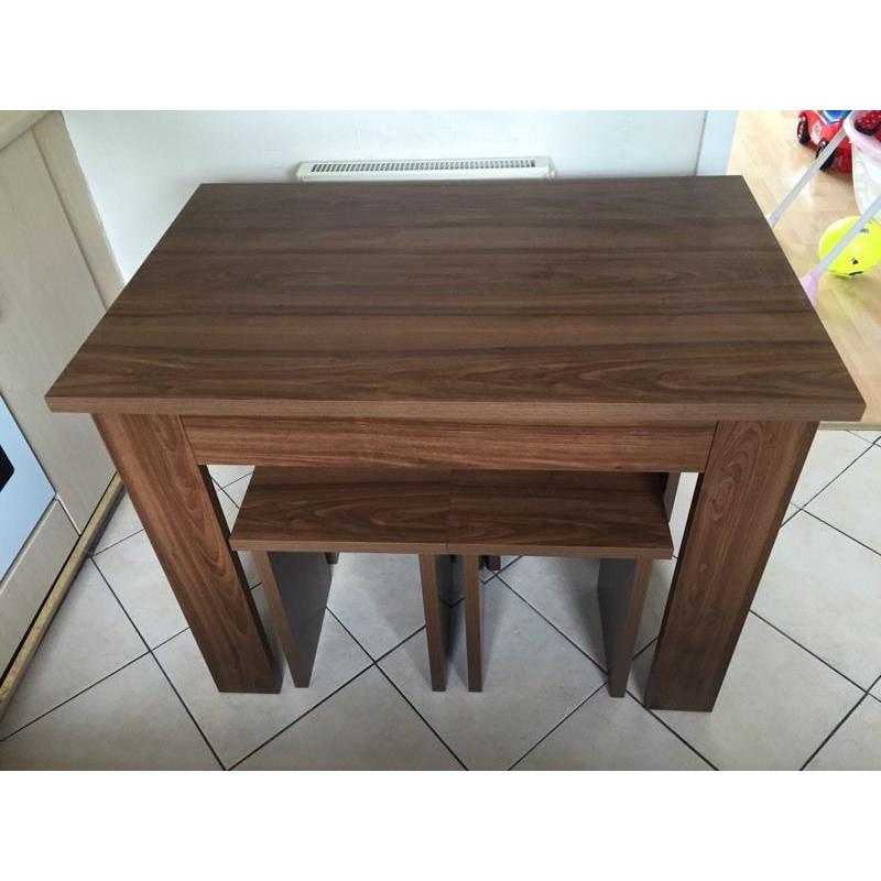 Stylish modern Walnut Kitchen table & 4 chairs