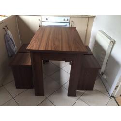 Stylish modern Walnut Kitchen table & 4 chairs