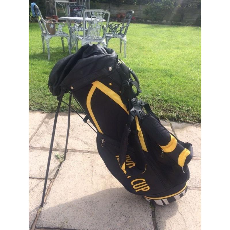 Stand golf bag