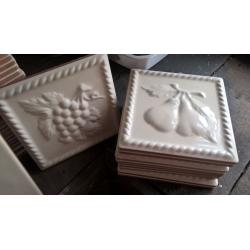 APPROXIMATELY 100 CREAM TILES ALL 150mm x 150mm