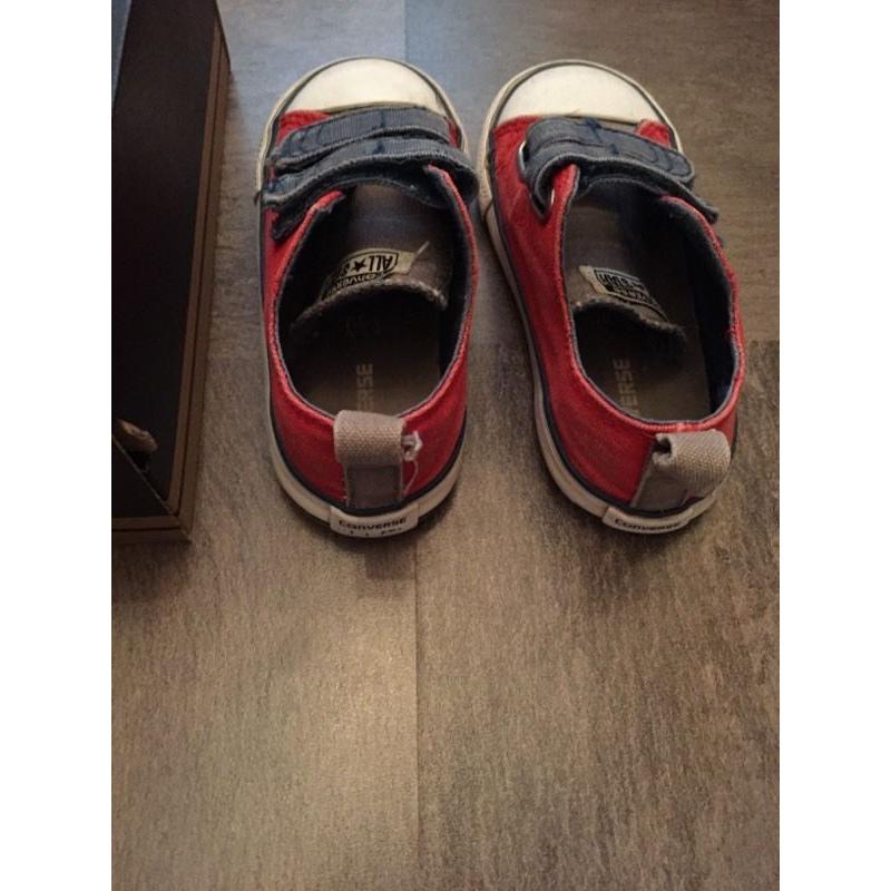 Boys Converse Infants Size 8 with Box