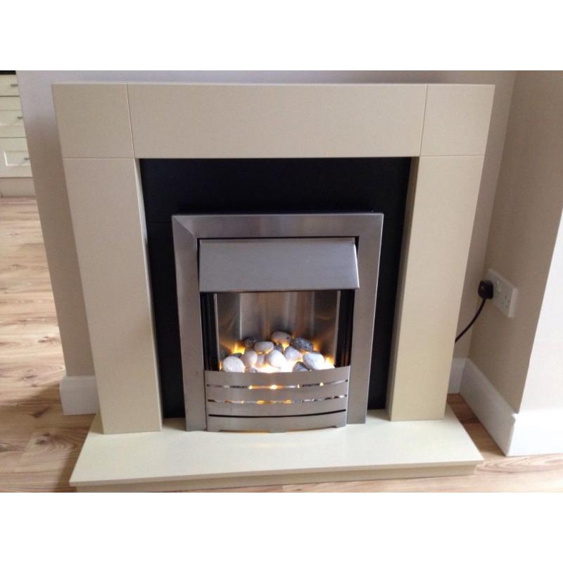 Electric Fire with built in surround