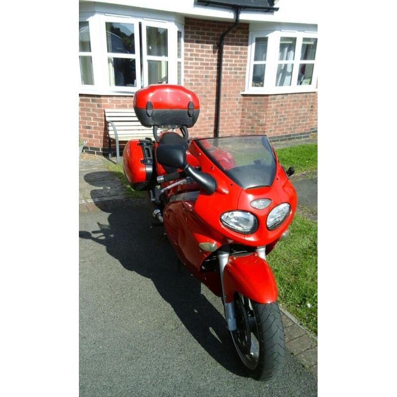 triumph sprint ST 955i with full 3 box triumph luggage system