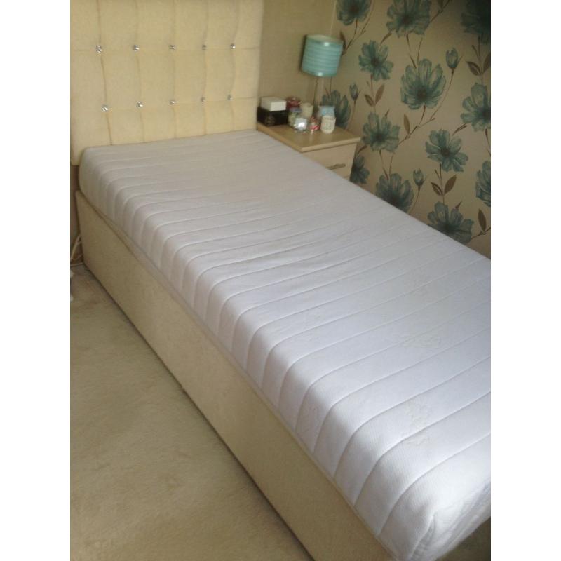 SINGLE DIVAN BED WITH MEMORY FOAM MATTRESS AND HEADBOARD