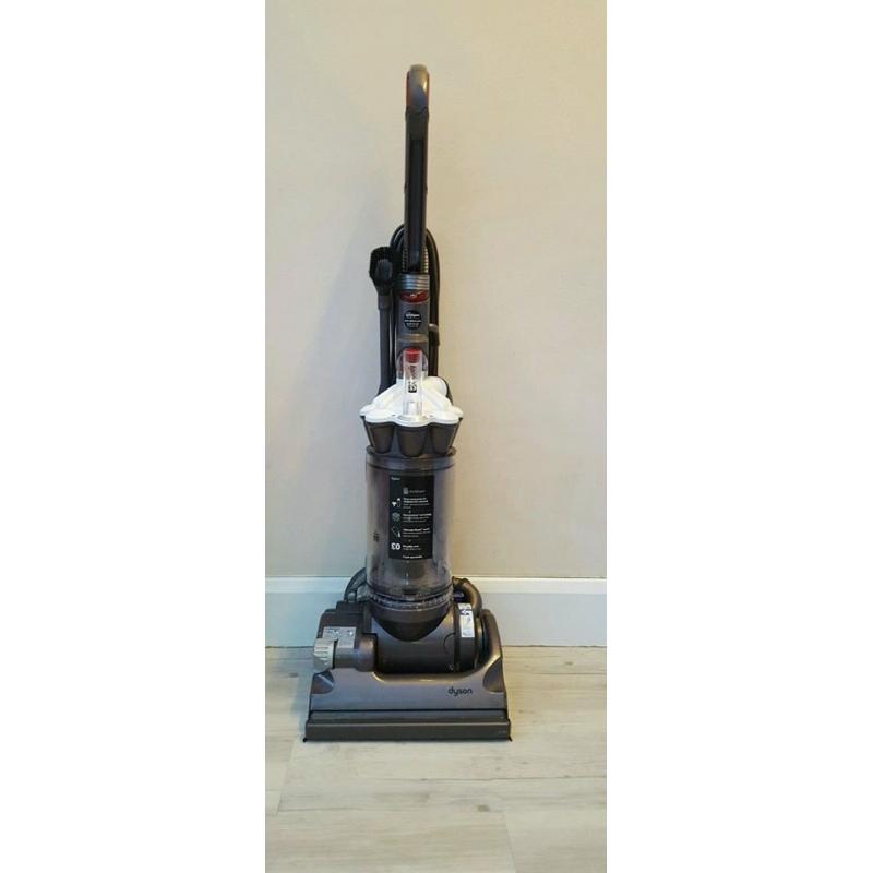 dyson dc33 stubborn multifloors as new new motor fitted 12 months warranty