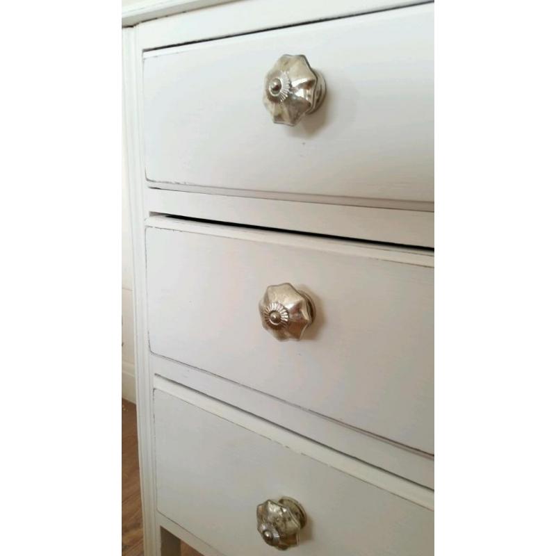 Vintage shabby chic drawers