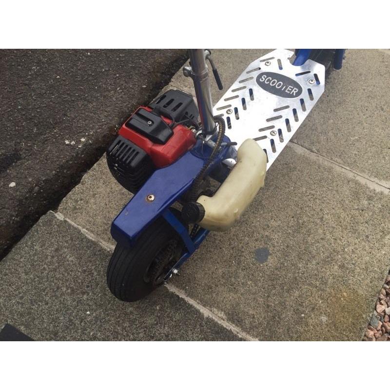 Petrol scooter