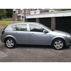 2009 (59) Vauxhall Astra 1.6, 5 Door Hatchback (Stunning Condition)