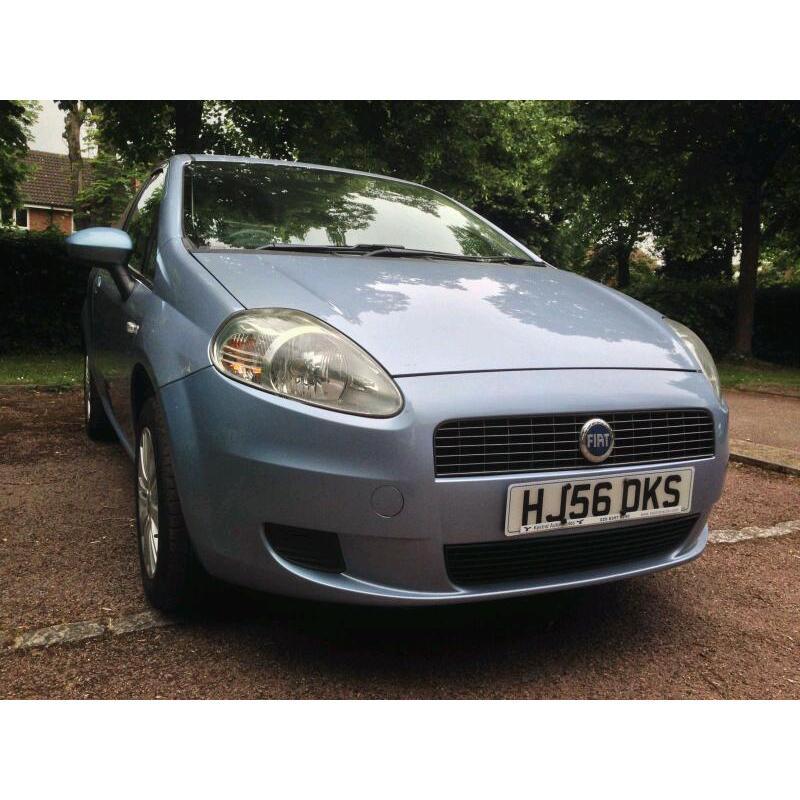 FIAT GRANDE PUNTO 1.4 ** AUTOMATIC ** LOW MILEAGE ** FULL MAIN DEALER SERVICE HISTORY **