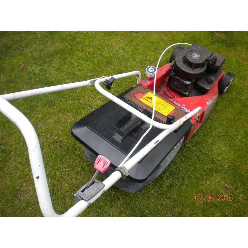 MOUNTFIELD PETROL MOWER - EMPRESS 16 - REAR ROLLER