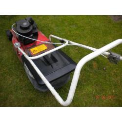 MOUNTFIELD PETROL MOWER - EMPRESS 16 - REAR ROLLER