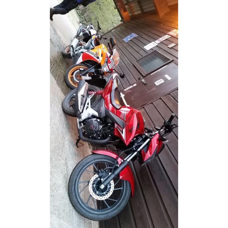 CB125F 2016 very low mileage /swaps