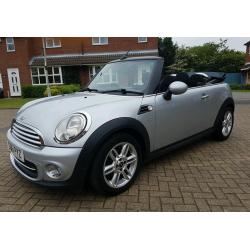 Mini cooper convertible 2011 with chili pack low miles