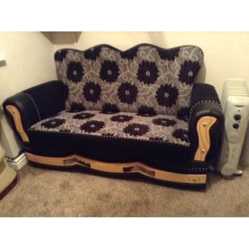 2 seater settee