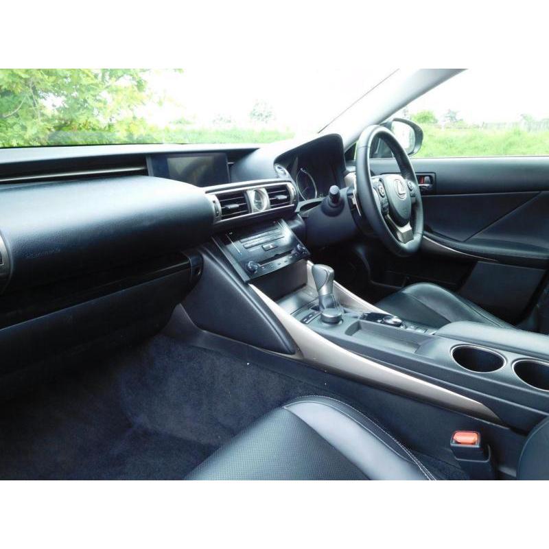 2012 Lexus IS 300h Luxury 4dr CVT Auto DAB Radio! Bluetooth Music! 4 door Sa...