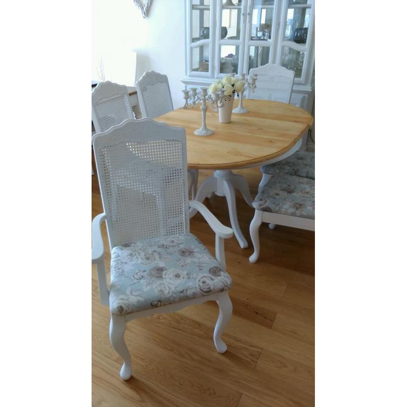 Extending Dining Table with six chairs.