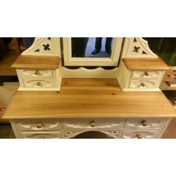 Gorgeous Gothic Dressing Table