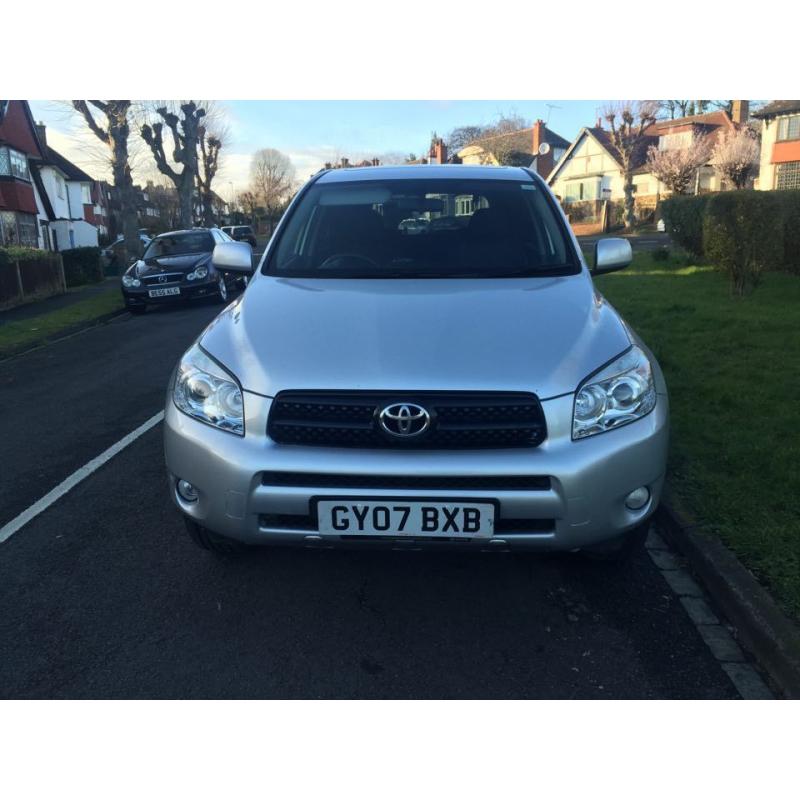 Toyota RAV4 2.2 D-4D XT-R 5dr Excellent Condition