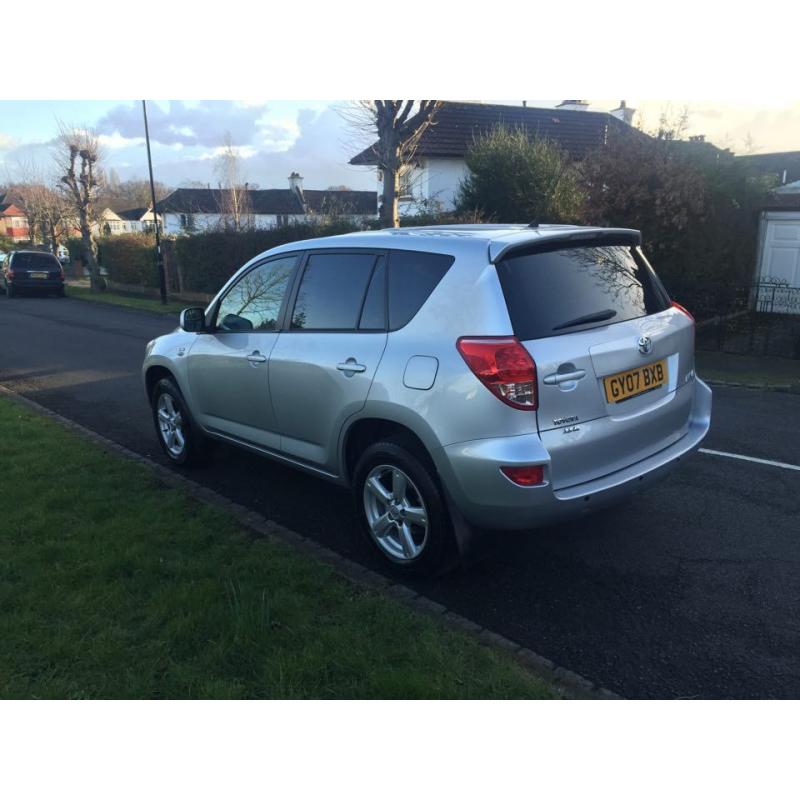 Toyota RAV4 2.2 D-4D XT-R 5dr Excellent Condition