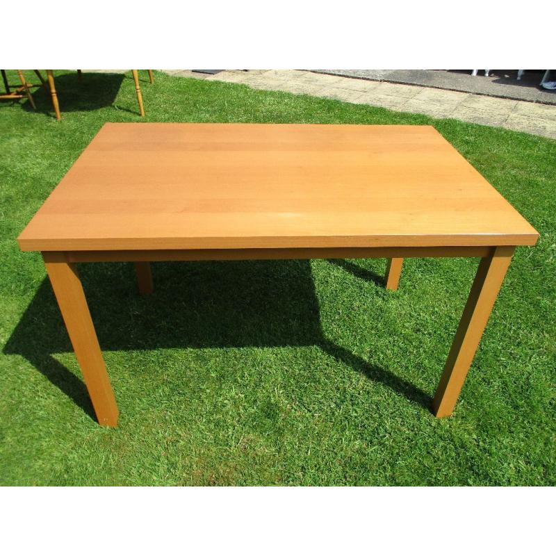 PINE DINING TABLE . CONDITION IS LIKE NEW.