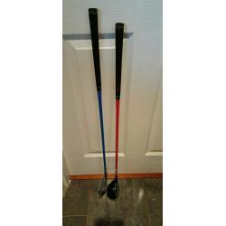 2 junior Dunlop golf clubs suitable for ages 7 to 9