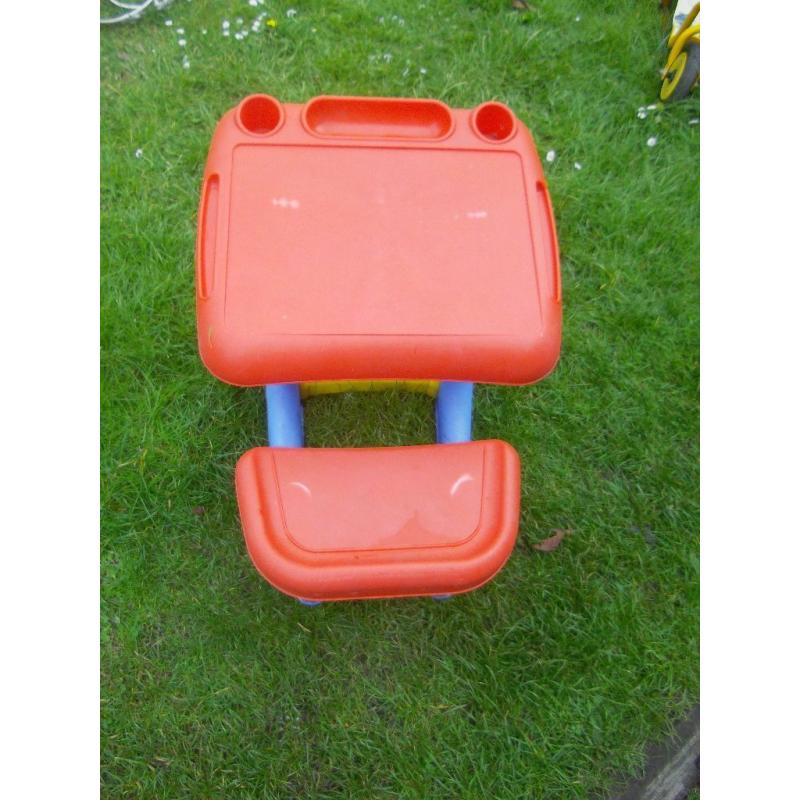 KIDS PLASTIC DESK WITH SEAT