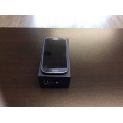 Samsung galaxy s3 unlocked white or blue immaculate condition with warranty and accessories