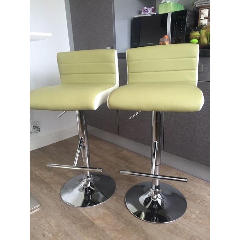 Bar table and two stools