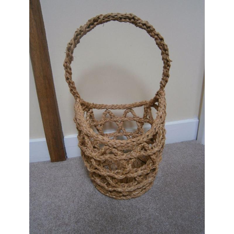 BASKET ROUND STORAGE VERY LARGE AND USEFUL WOVEN BASKET WITH HANDLE