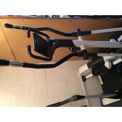 REEBOCK CROSS TRAINER C5.7e