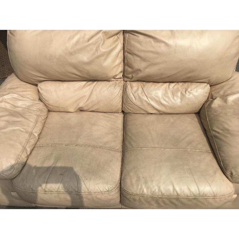 LEATHER 2 SEATER BIG SOFA PRE-OWNED VERY COMFY & SOFT NO RIPS OR TEARS FREE DELIVERY MCR......