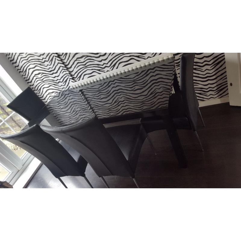 Black Glass Dining Table and 6x Leather Chairs