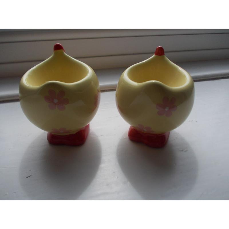 WHITTARDS PAIR OF YELLOW CHICK EGG CUPS