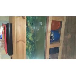 4 ft fish tank