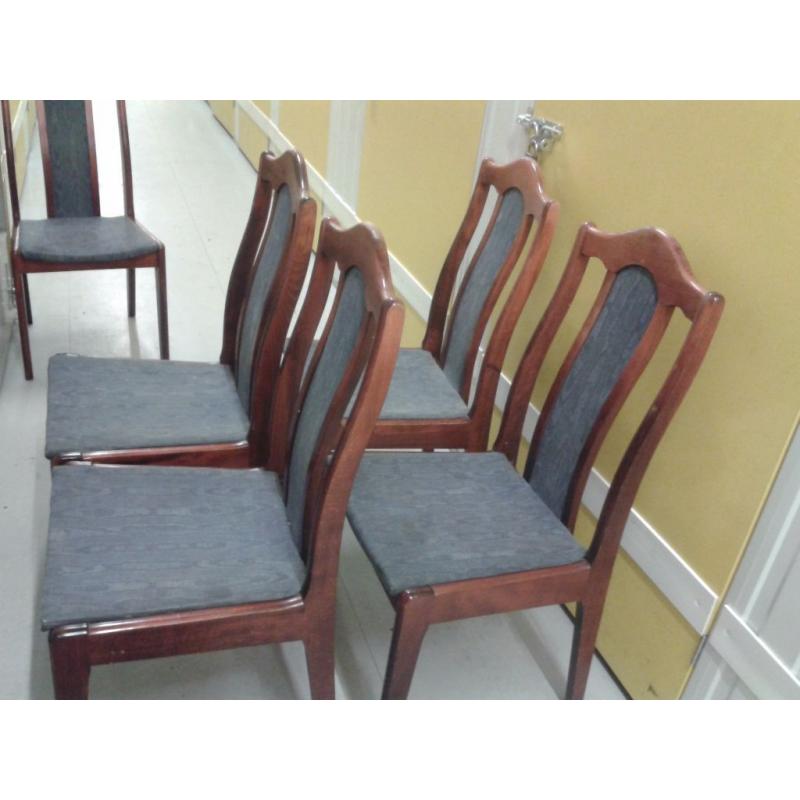 4 dining chairs,mahogany,solid wood,good condition,match my round table