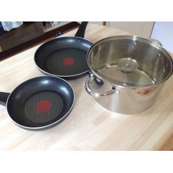 2 x frying pans and a stock pan