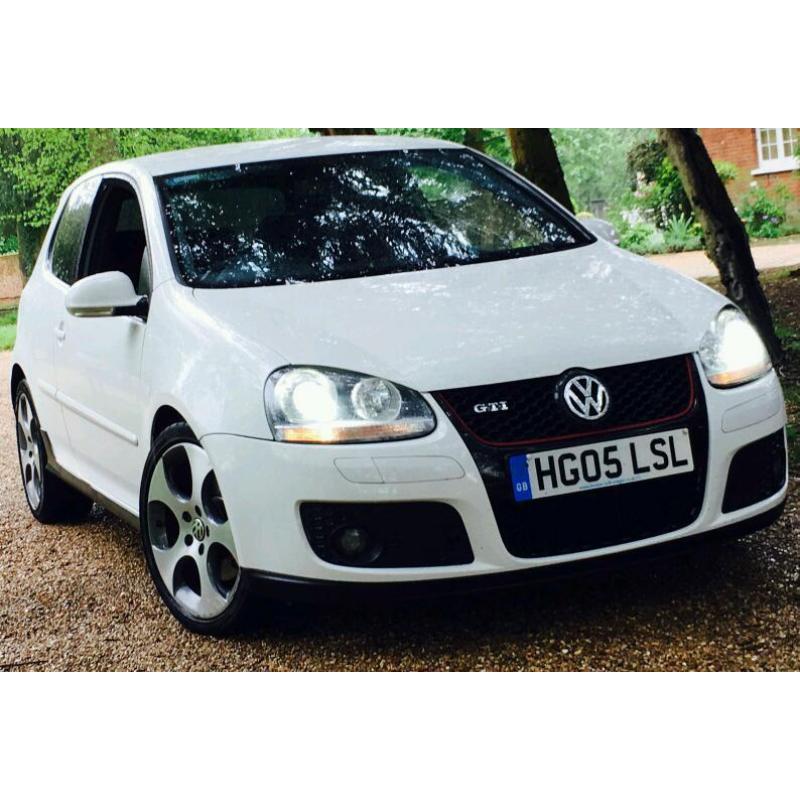 ** STUNNING ** GOLF GTI CANDY WHITE MILLTEK XENONS HEATED LEATHER DSG FVWSH