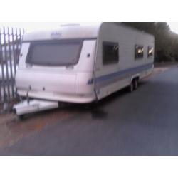 SPACIOUS HOBBY PRESTIGE 720 UML 5 BERTH CARAVAN